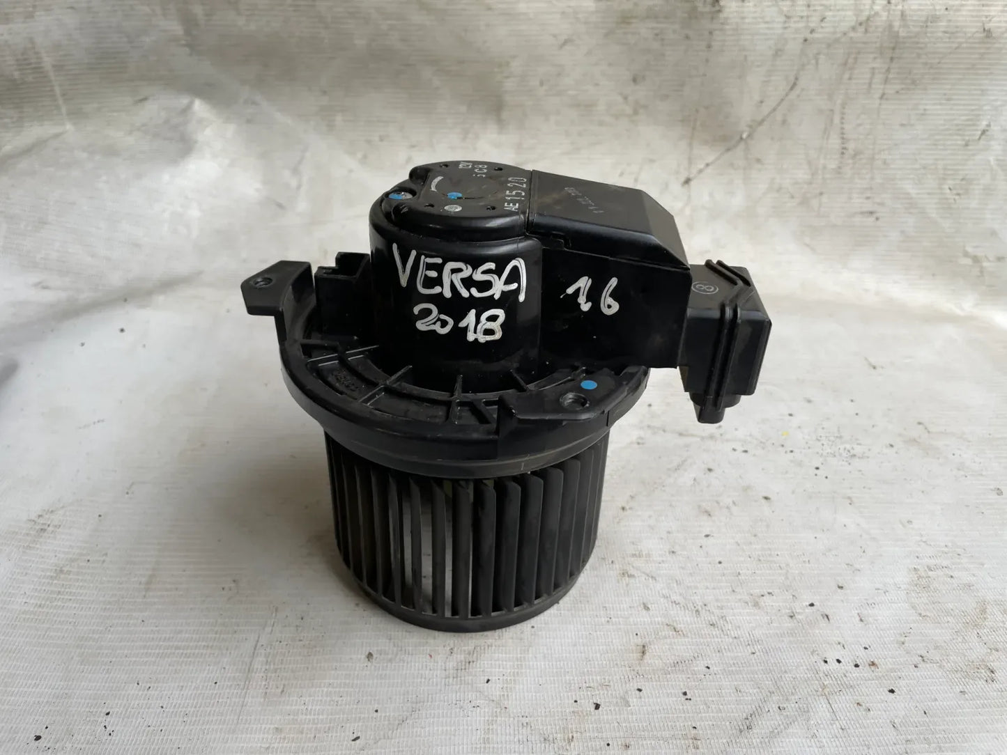 Motor de calefaccion Nissan versa 2018