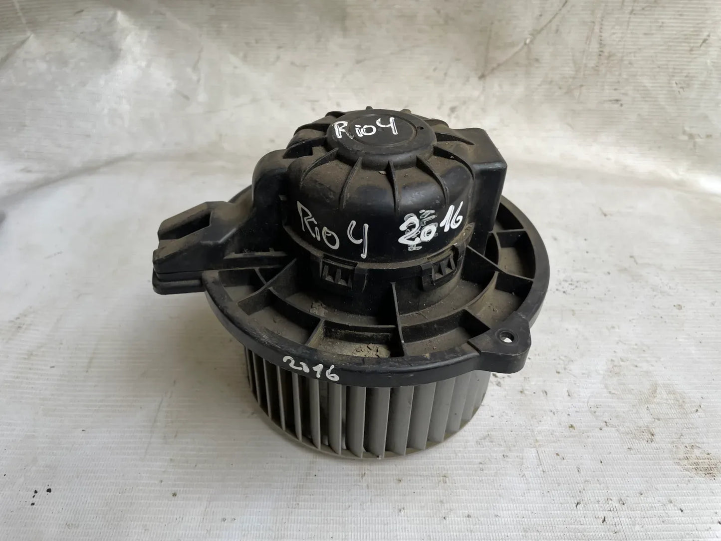 Motor de calefaccion Kia Rio 4 2016