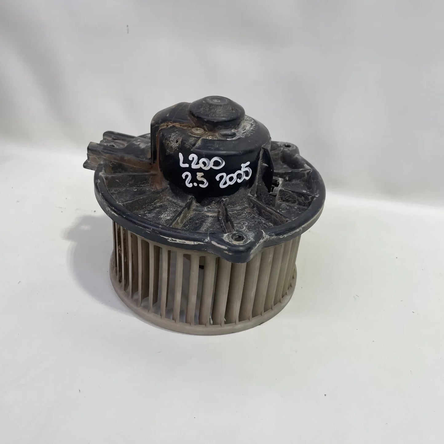 Motor de calefaccion Mitsubishi L200 2005 - 2.5