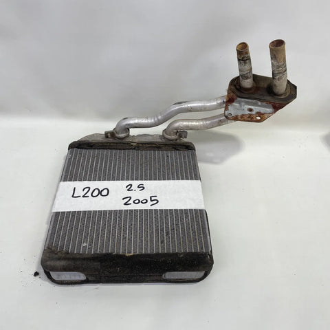 RADIADOR CALEFACCION Mitsubishi L200 2005 - 2.5 4x4 Diesel Mecánico