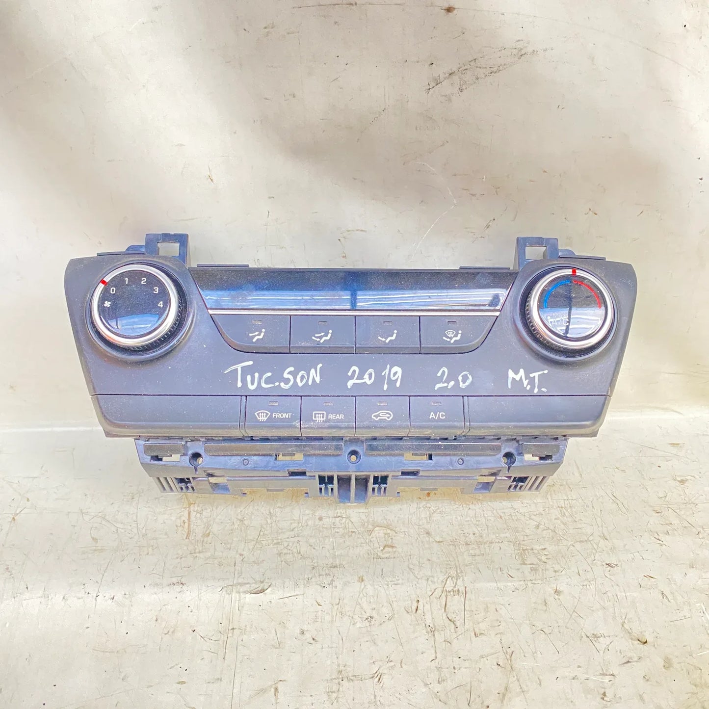 PANEL CALEFACCION Hyundai Tucson 2019 - 2.0