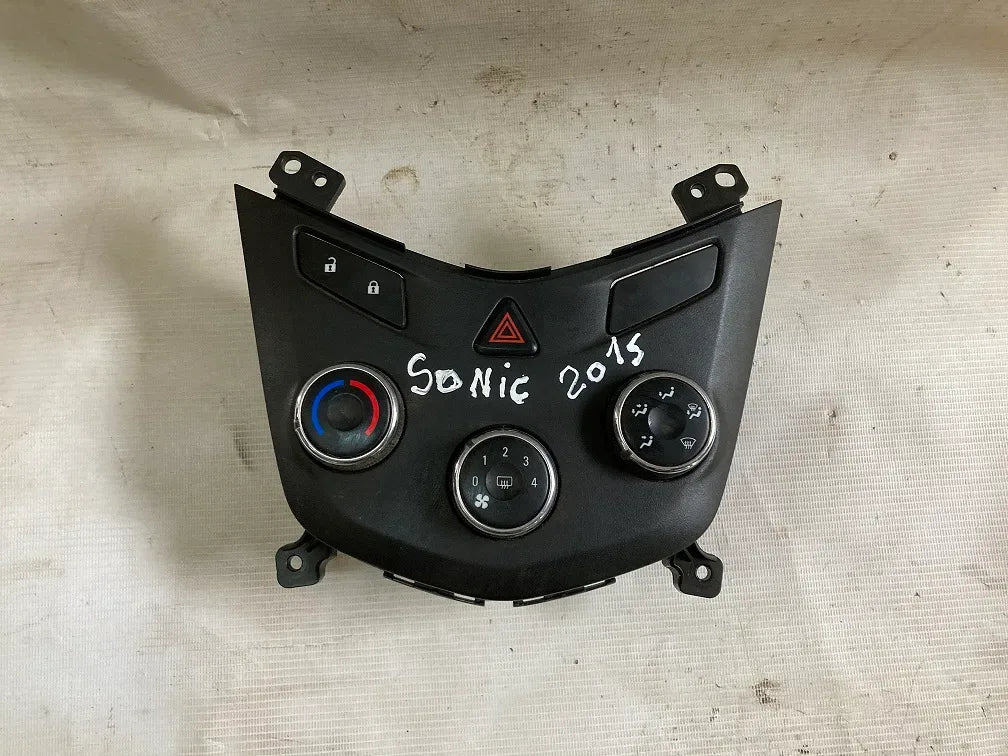PANEL CALEFACCION Chevrolet Sonic 2015