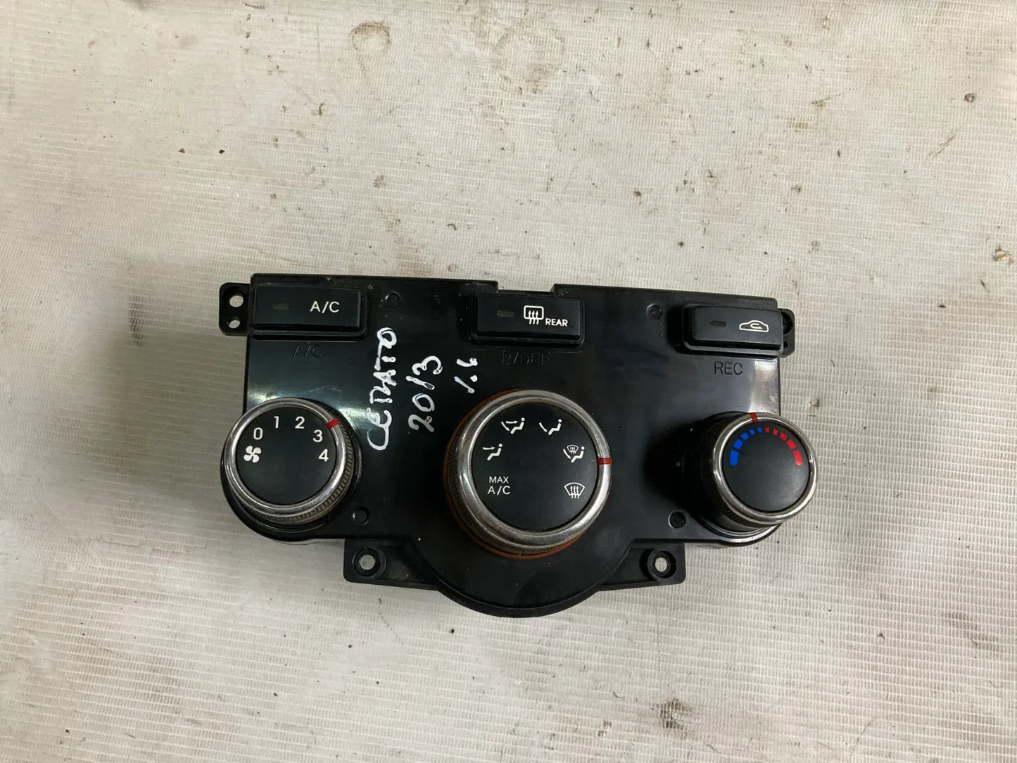 PANEL CALEFACCION Kia Cerato 2013