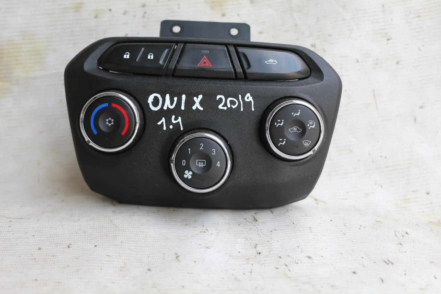 PANEL CALEFACCION Chevrolet ONIX 2019