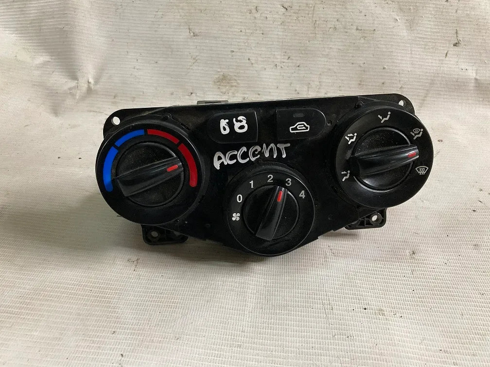 PANEL CALEFACCION Hyundai Accent 2008 - 1.4