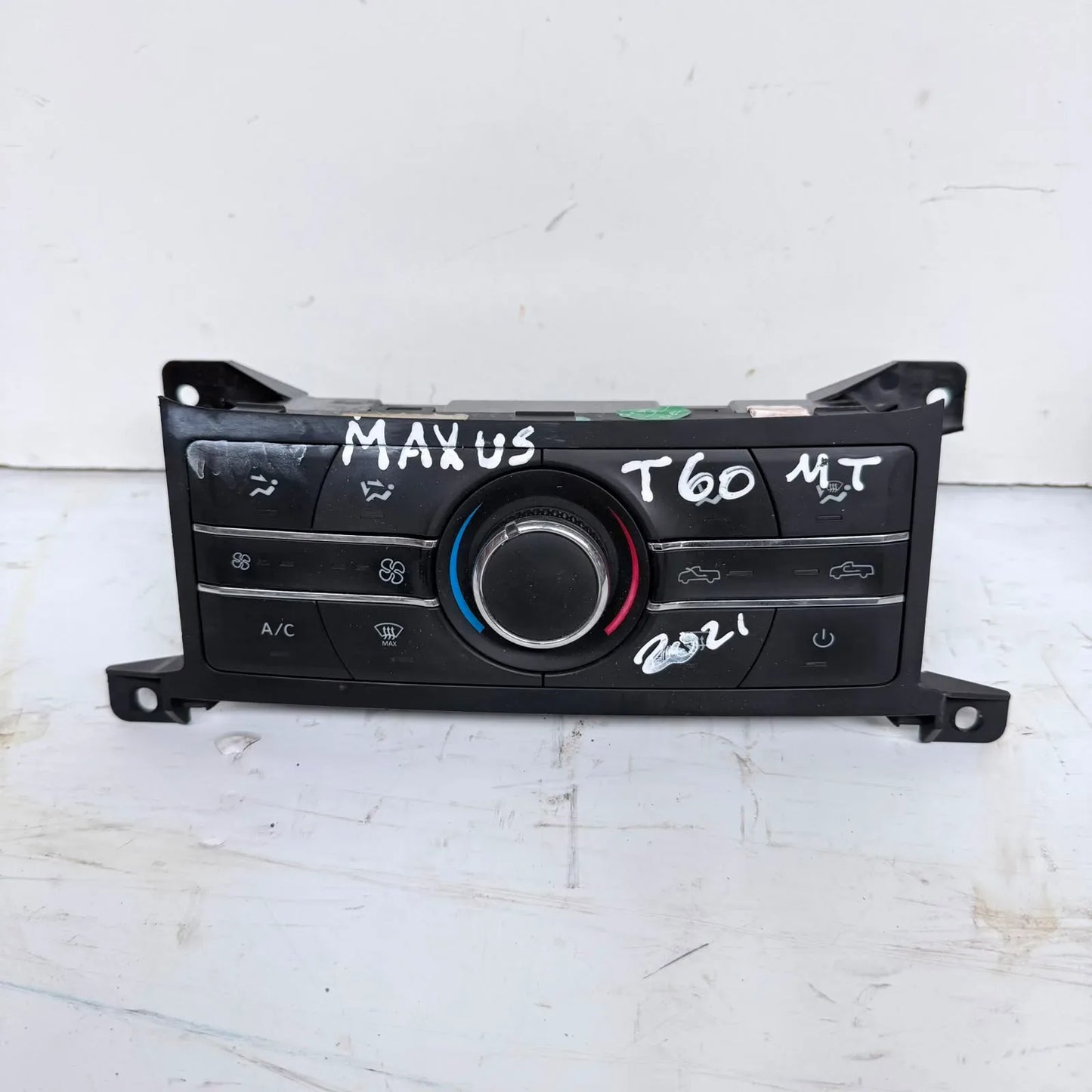 PANEL CALEFACCION Maxus  T60 2021