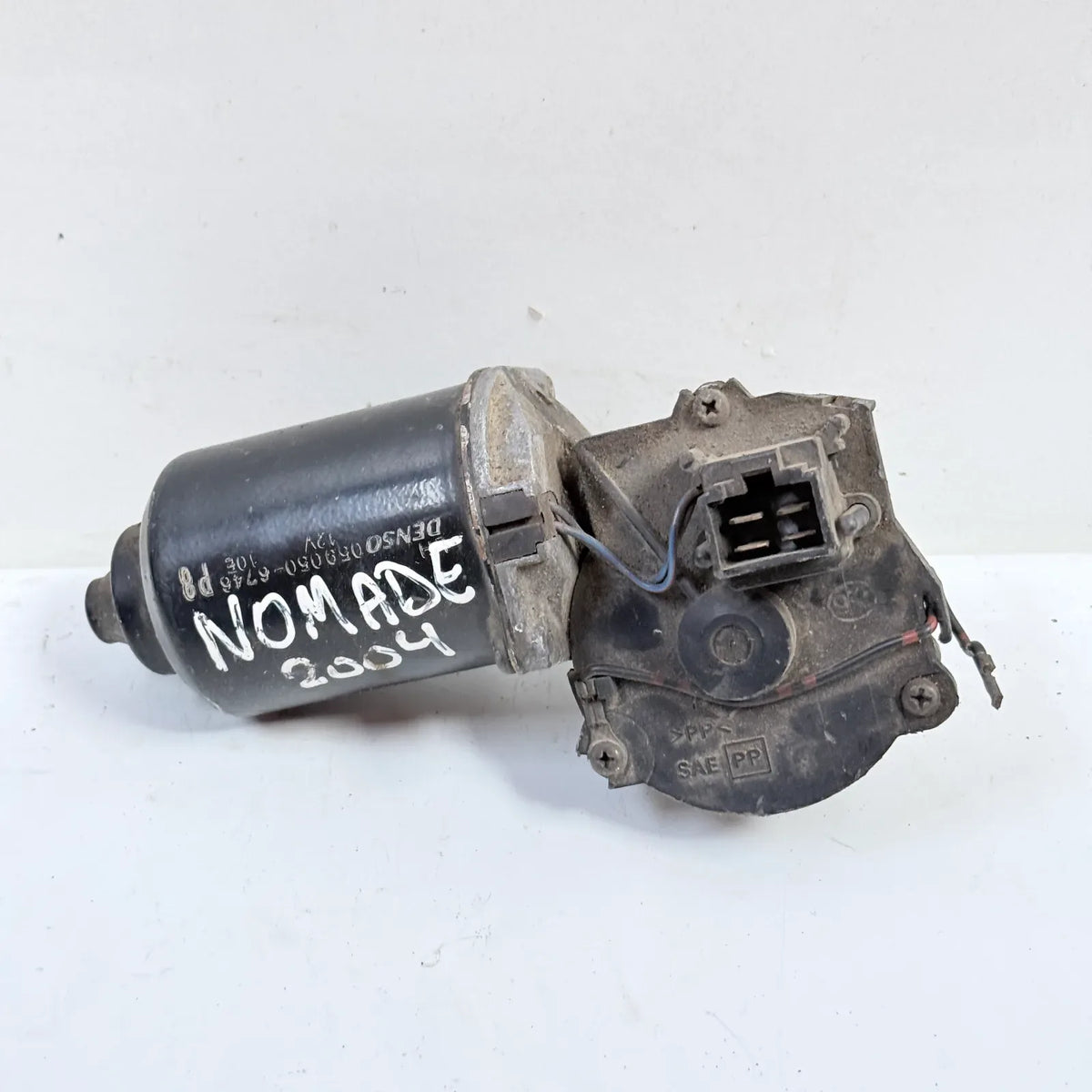 MOTOR LIMPIAPARABRISAS Suzuki Nomade 2004 - 2.0 4x2 Bencina Mecánico
