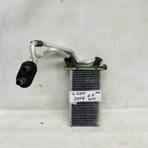 RADIADOR CALEFACCION Mitsubishi L200 2014 - 2.5 4x4 Diesel Mecánico