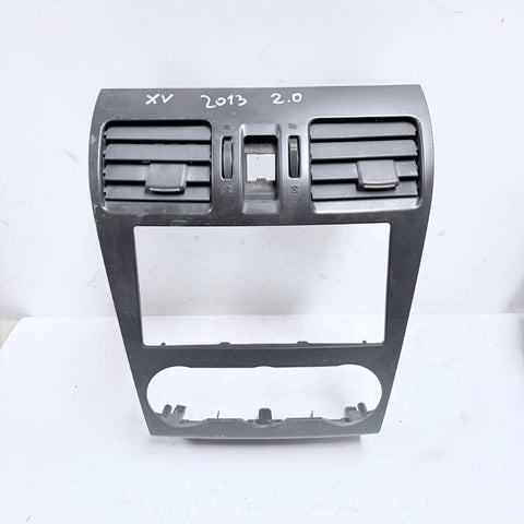BISEL CON DIFUSOR DE AIRE Subaru Xv 2013 - 2.0 4x2 Bencina Mecánico
