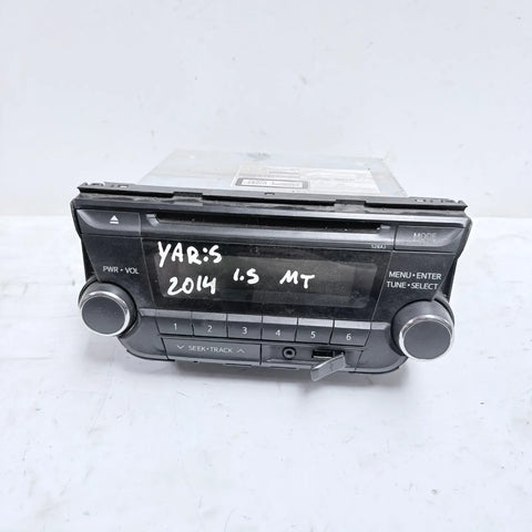 Radio Toyota Yaris 2014 - 1.5 4x2 Bencina Mecánico