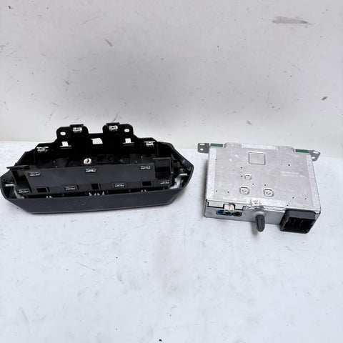 Radio Peugeot 2008 2022 - 1.2 4x2 Bencina Mecánico