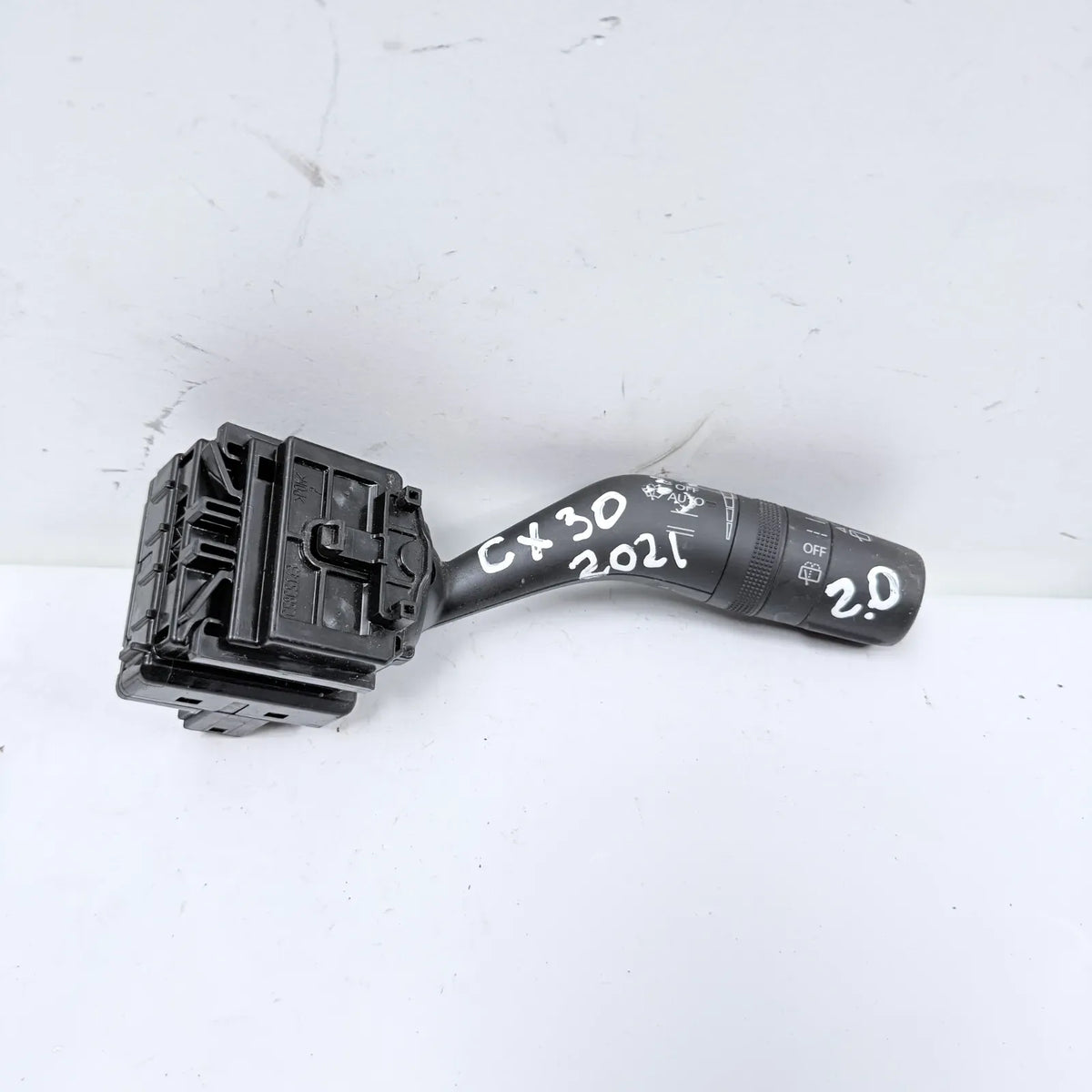 TELECOMANDO LIMPIAPARABRISAS Mazda CX30 2021 - 2.0 4x2 Bencina Mecánico