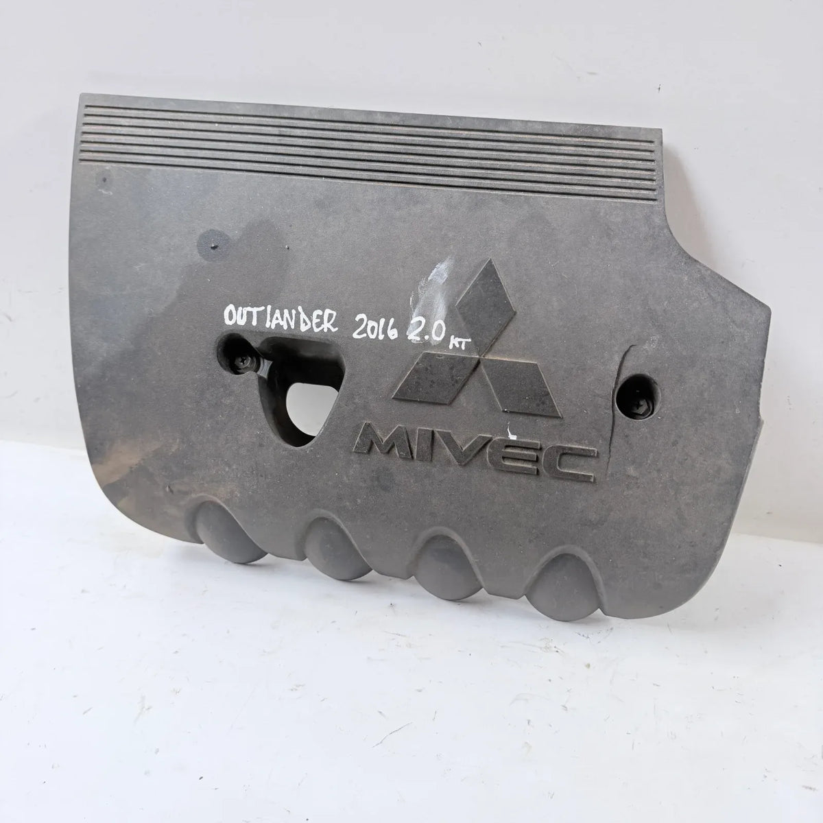 CUBRE MOTOR Mitsubishi Outlander 2016 - 2.0 4x2 Bencina Mecánico