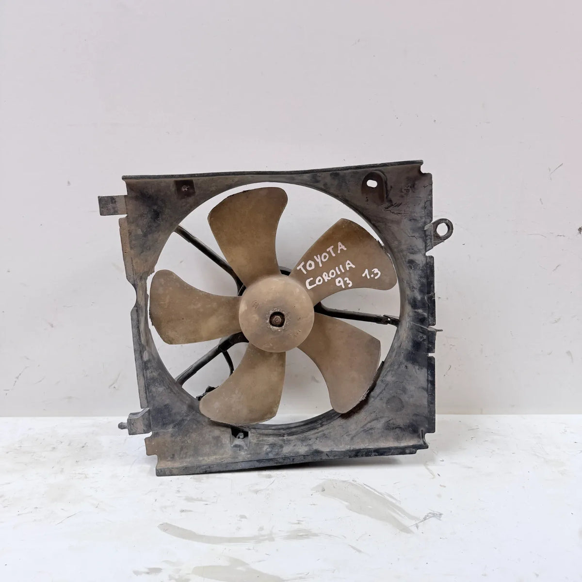 ELECTROVENTILADOR Toyota Corolla 1993 - 1.3 4x2 Bencina Mecánico