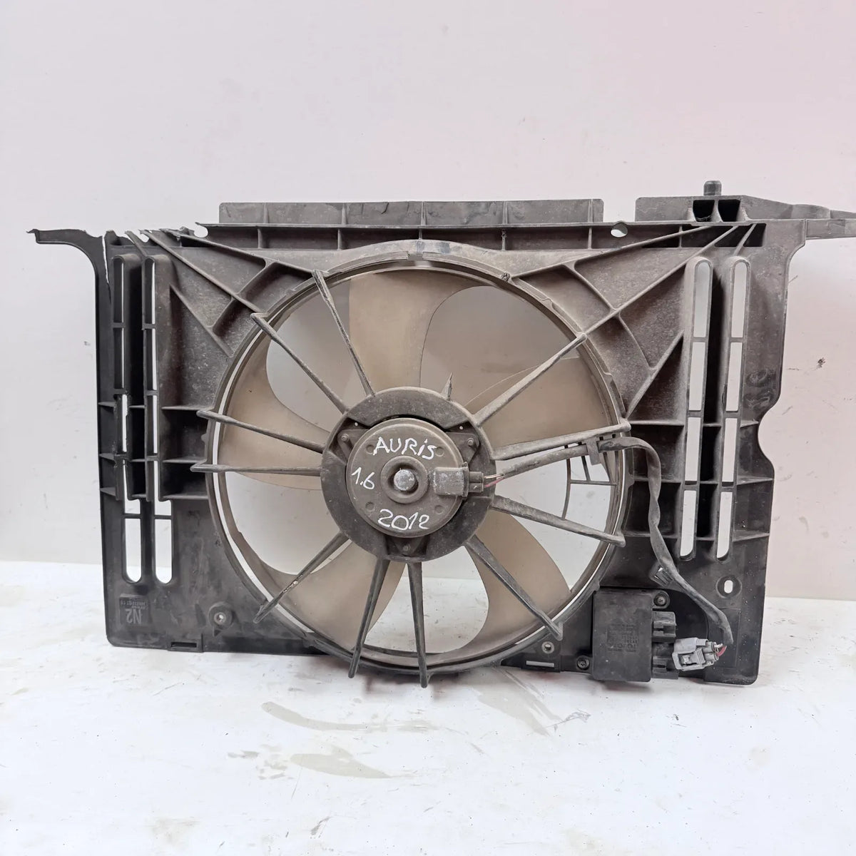 ELECTROVENTILADOR Toyota Auris 2012 - 1.6 4x2 Bencina Mecánico
