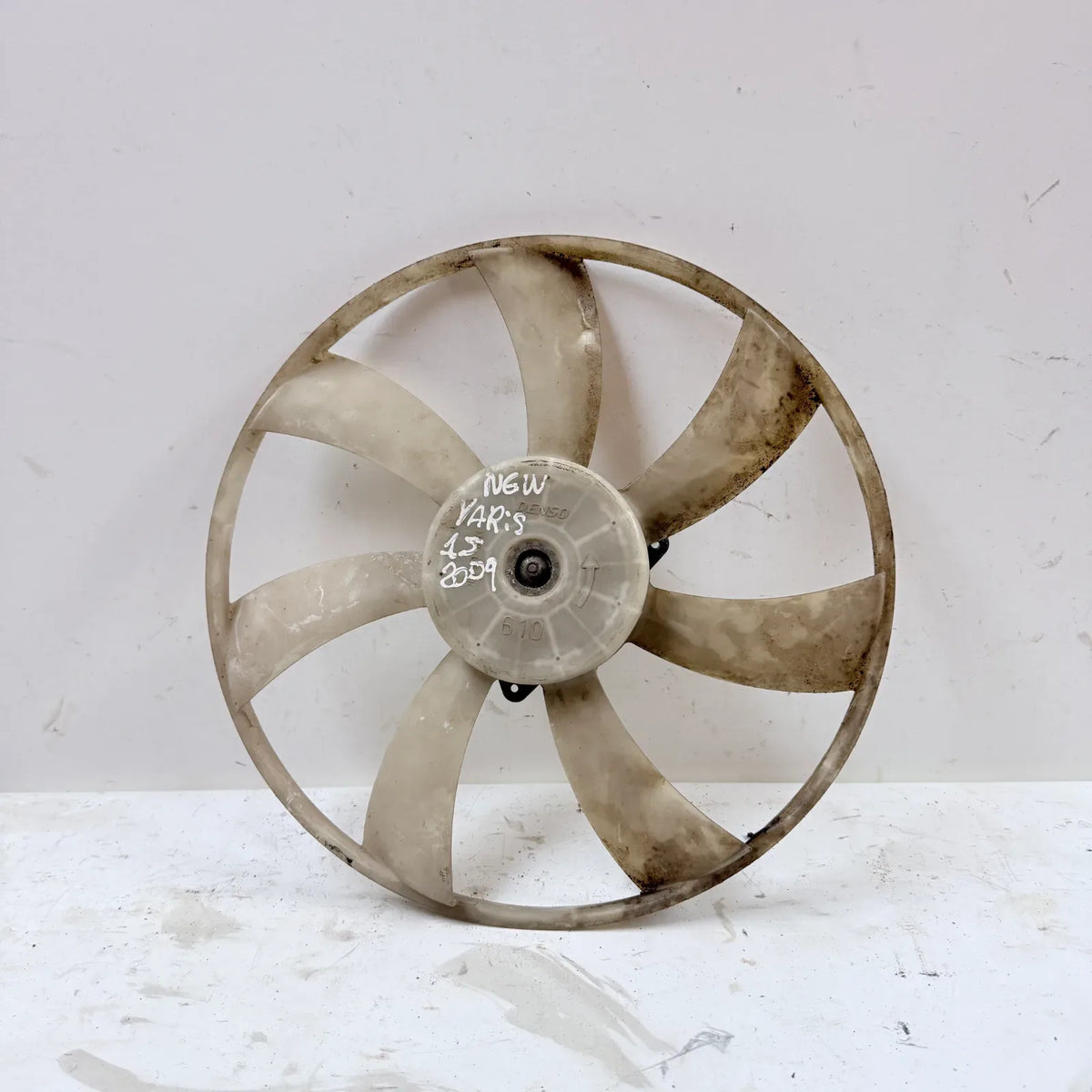 ELECTROVENTILADOR Toyota New Yaris 2009 - 1.5 4x2 Bencina Mecánico