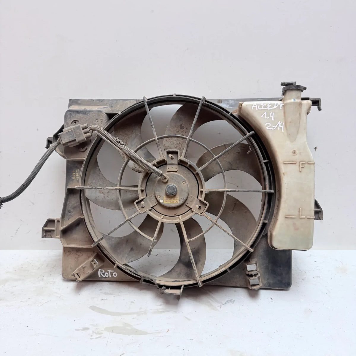 ELECTROVENTILADOR Hyundai Accent 2014 - 1.4 4x2 Bencina Mecánico