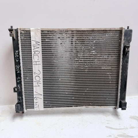 RADIADOR Nissan March 2014 - 1.6 4x2 Bencina Mecánico