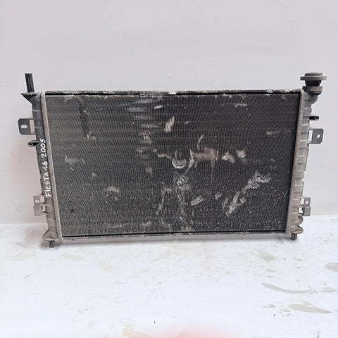 RADIADOR Ford Fiesta 2005 - 1.6 4x2 Bencina Mecánico