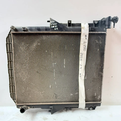 RADIADOR Mitsubishi NEW L200 2020 - 2.4 4x2 Diesel Mecánico