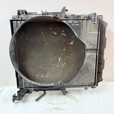 RADIADOR Mitsubishi L200 2015 - 2.5 4x4 Diesel Mecánico