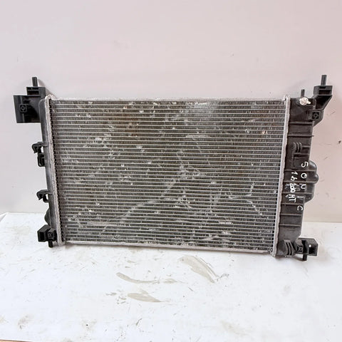 RADIADOR Chevrolet Sonic 2010 - 1.6 4x2 Bencina Mecánico