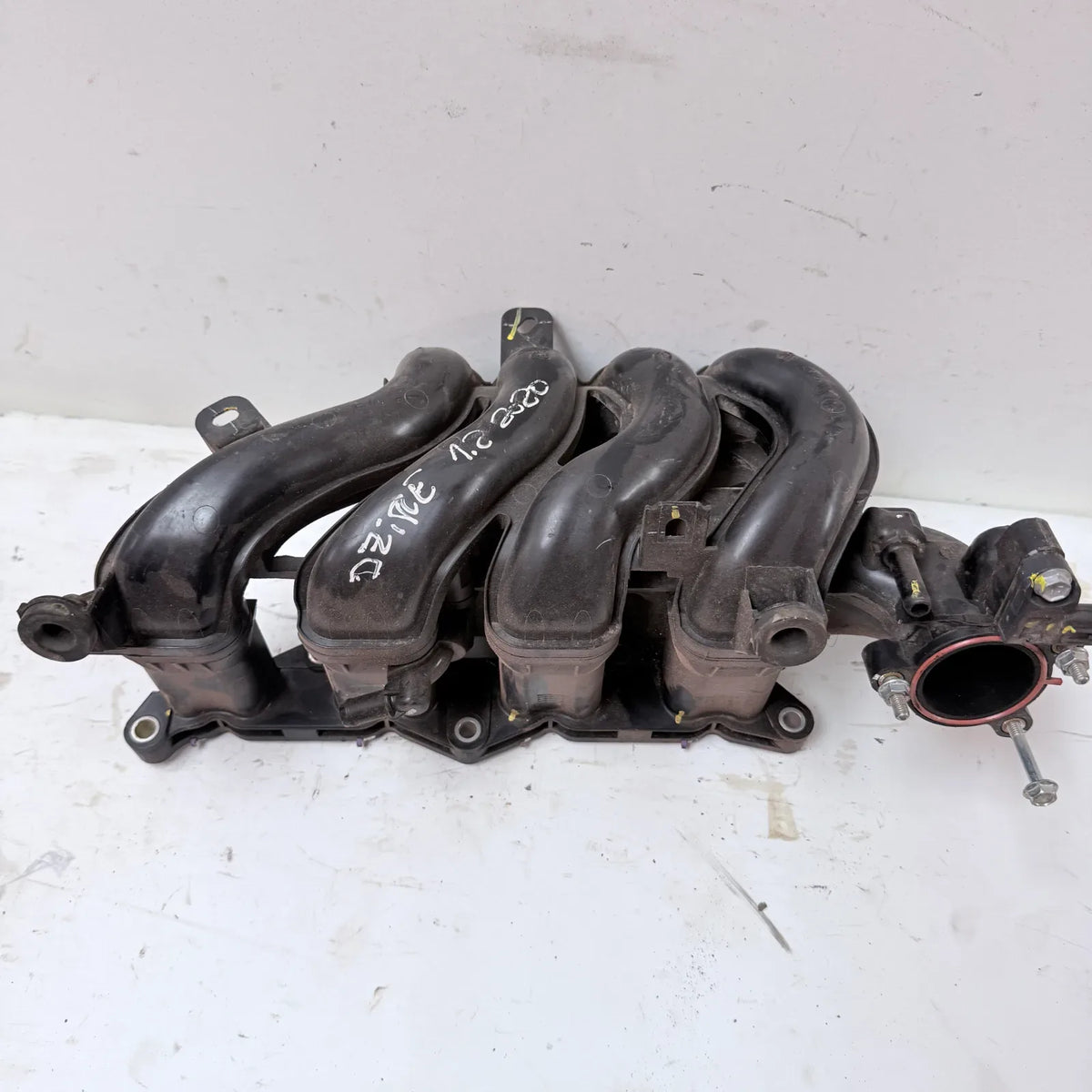 MULTIPLE DE ADMISION Suzuki Dzire 2020 - 1.2 4x2 Bencina Mecánico