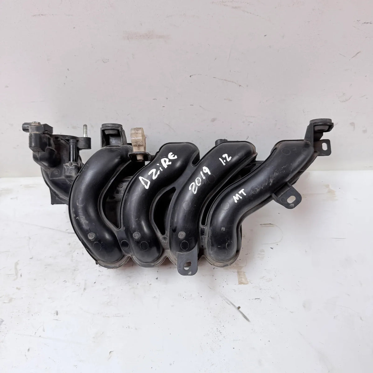 MULTIPLE DE ADMISION Suzuki Dzire 2019 - 1.2 4x2 Bencina Mecánico