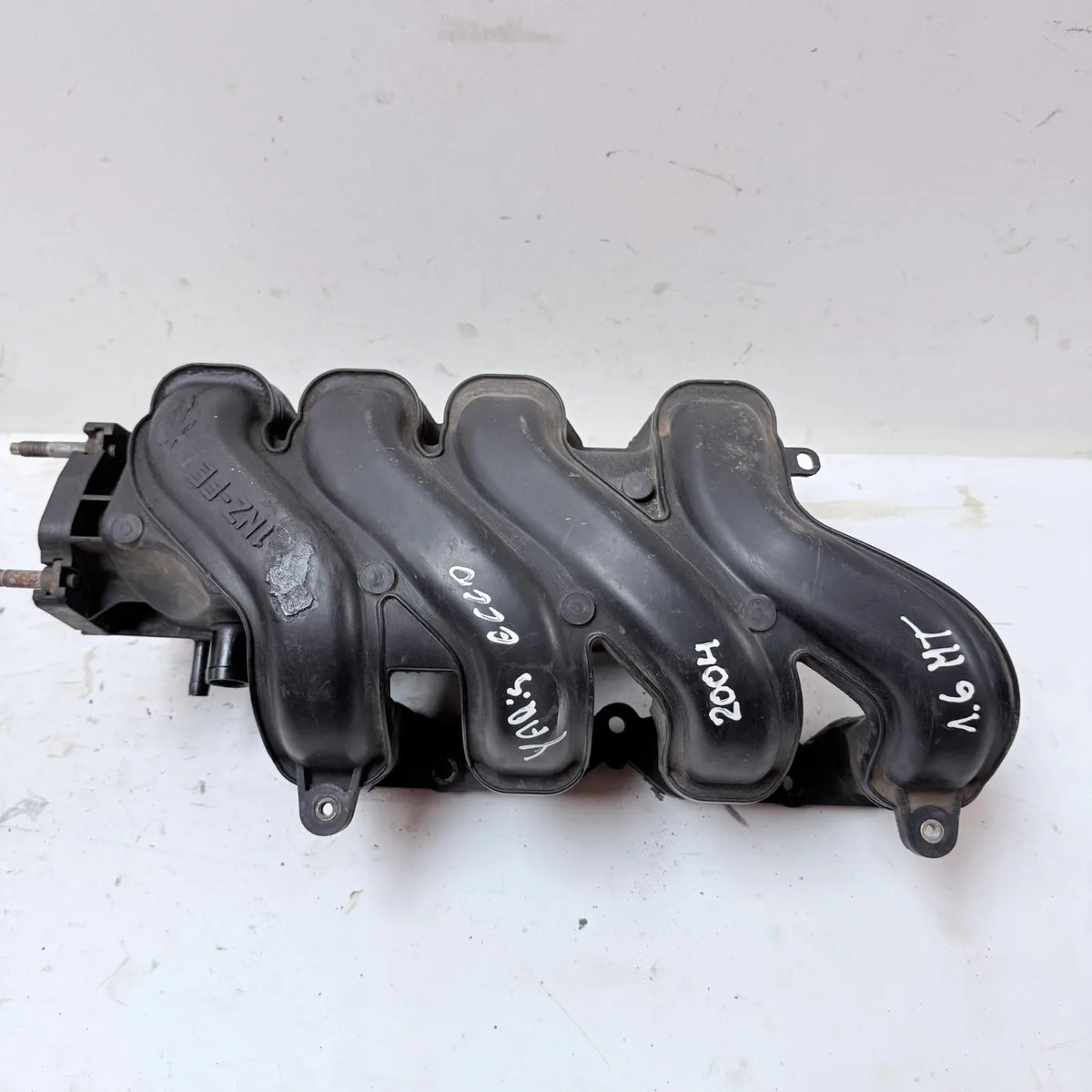 MULTIPLE DE ADMISION Toyota Yaris Ecco 2004 - 1.5 4x2 Bencina Mecánico