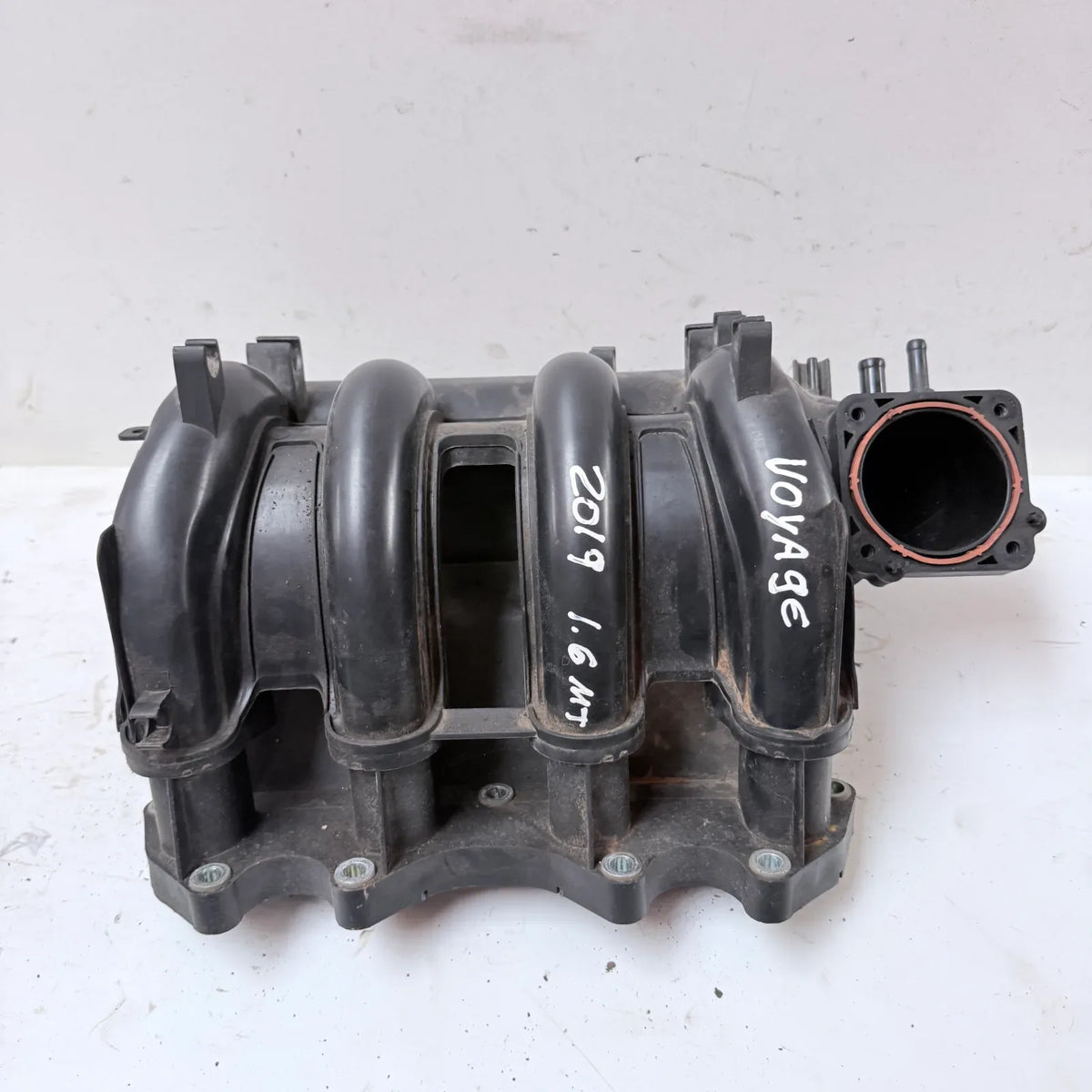MULTIPLE DE ADMISION Volkswagen Voyage 2019 - 1.6 4x2 Bencina Mecánico