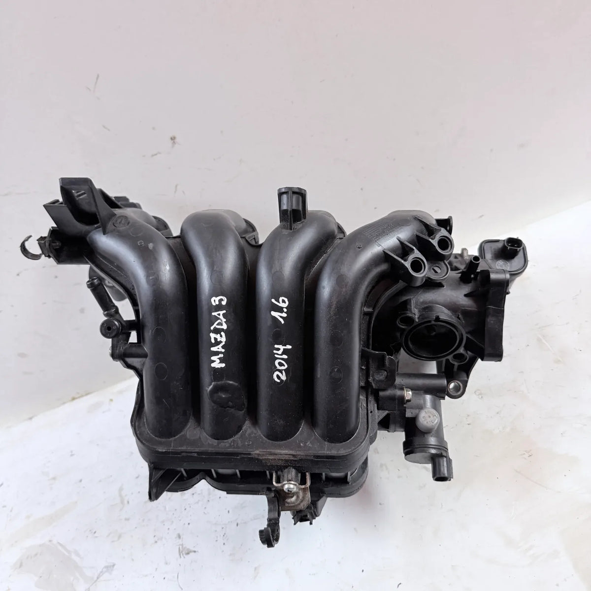 MULTIPLE DE ADMISION Mazda 3 2014 - 1.6 4x2 Bencina Mecánico