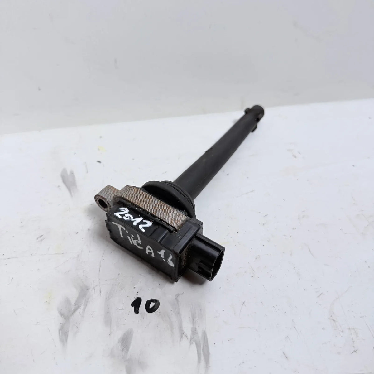 BOBINA Nissan Tiida 2012 - 1.2 4x2 Bencina Mecánico