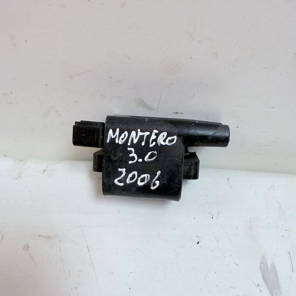 BOBINA Mitsubishi Montero 2006 - 3.0 4x2 Bencina Mecánico