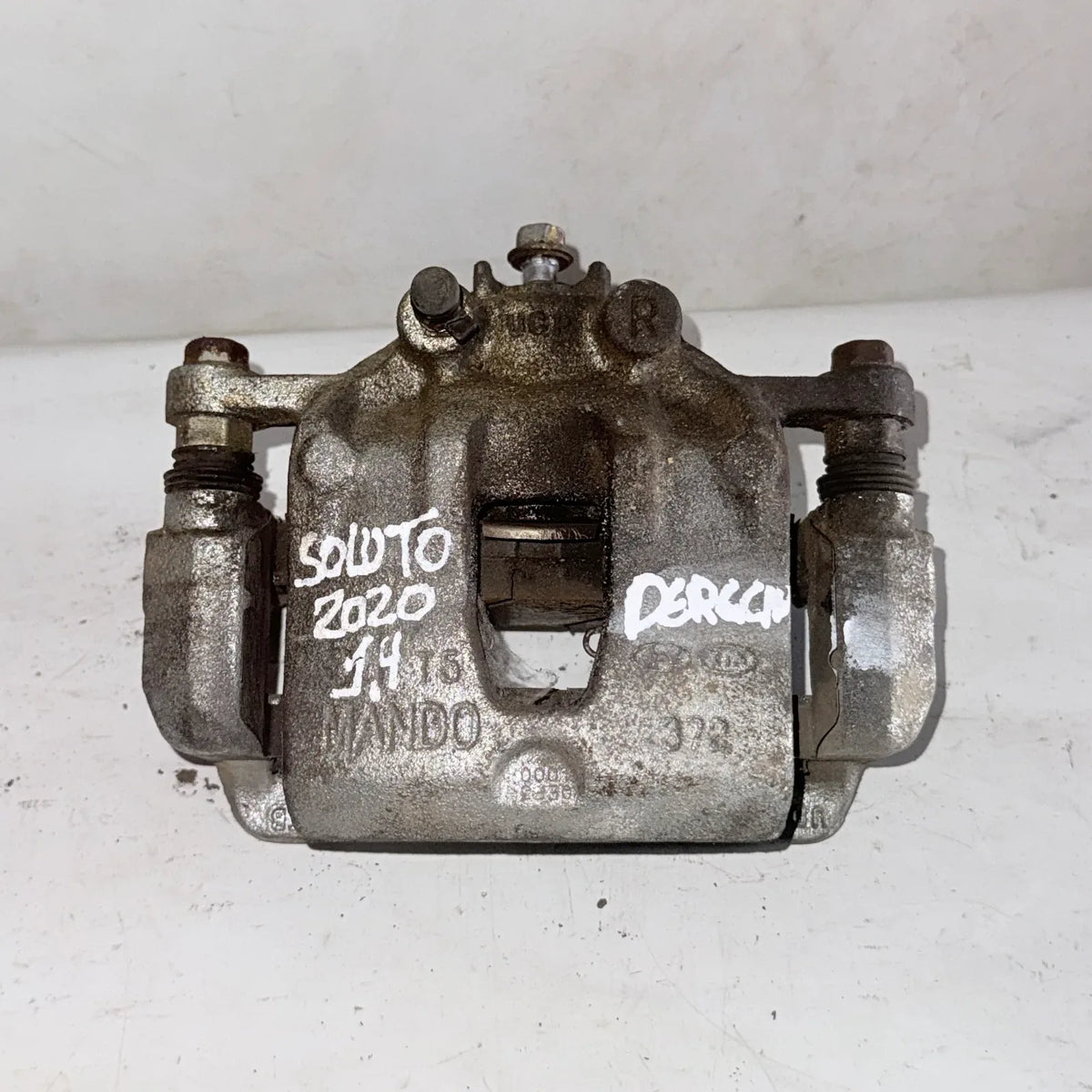 CALIPER DEL-DER Kia soluto 2020 - 1.4 4x2 Bencina Mecánico
