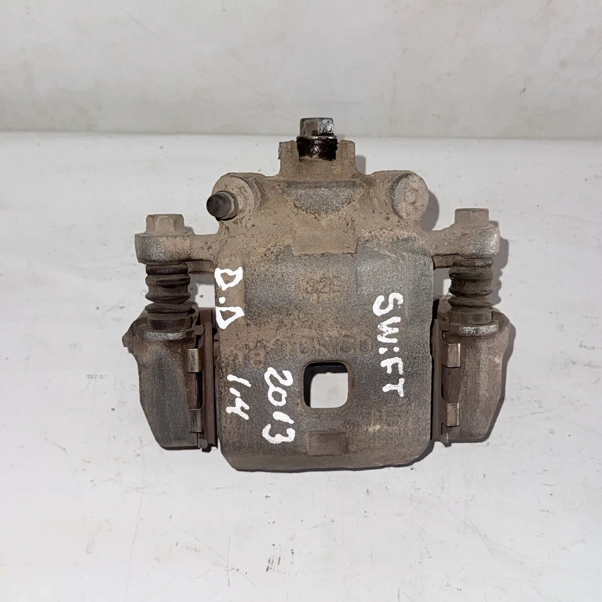 CALIPER DEL-DER Suzuki Swift 2013 - 1.4 4x2 Bencina Mecánico