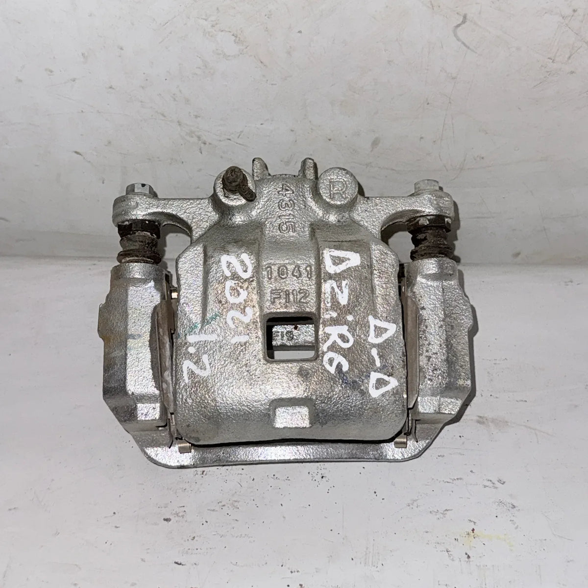 CALIPER DEL-DER Suzuki Dzire 2021 - 1.2 4x2 Bencina Mecánico