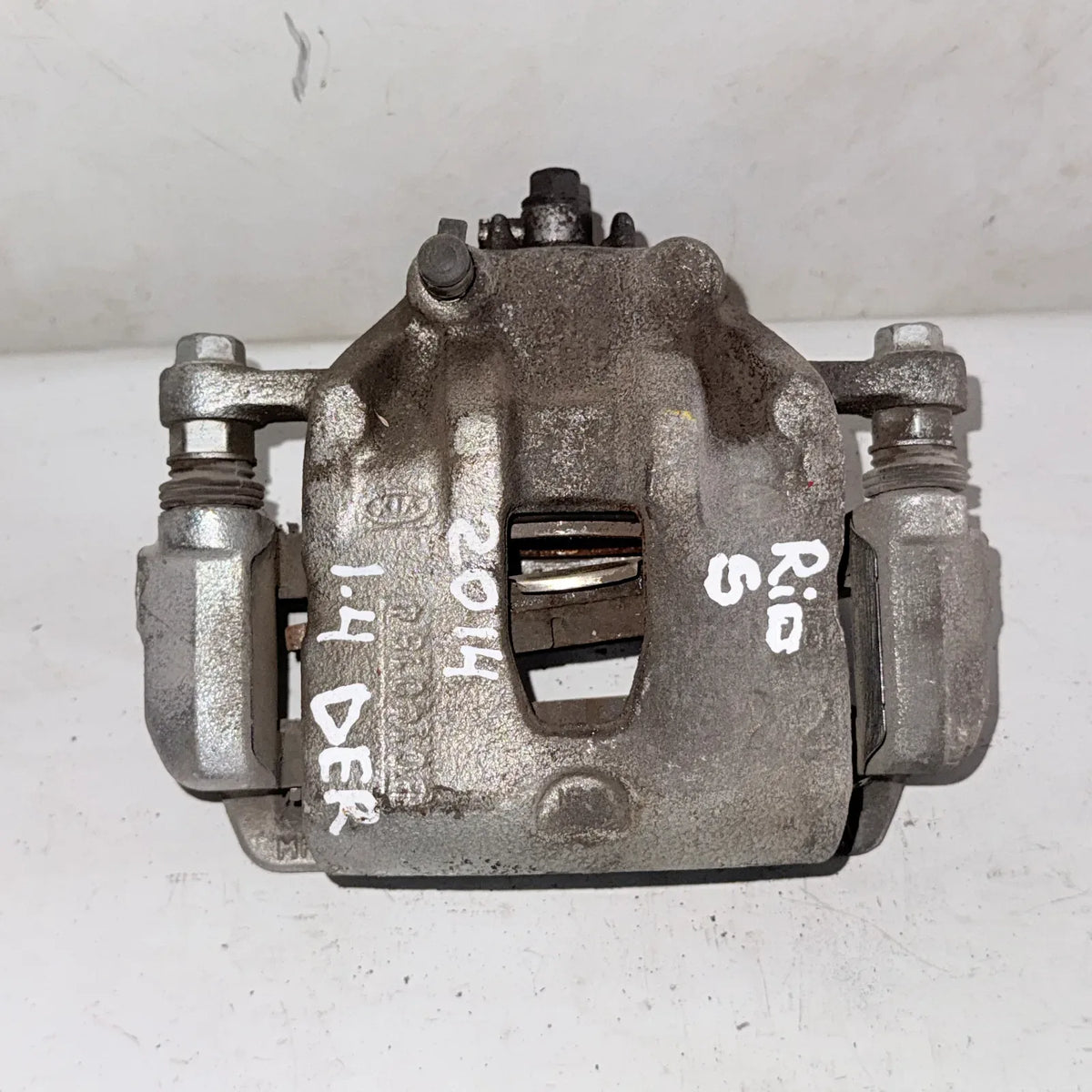 CALIPER DEL-DER Kia RIO 5 2014 - 1.4 4x2 Bencina Mecánico