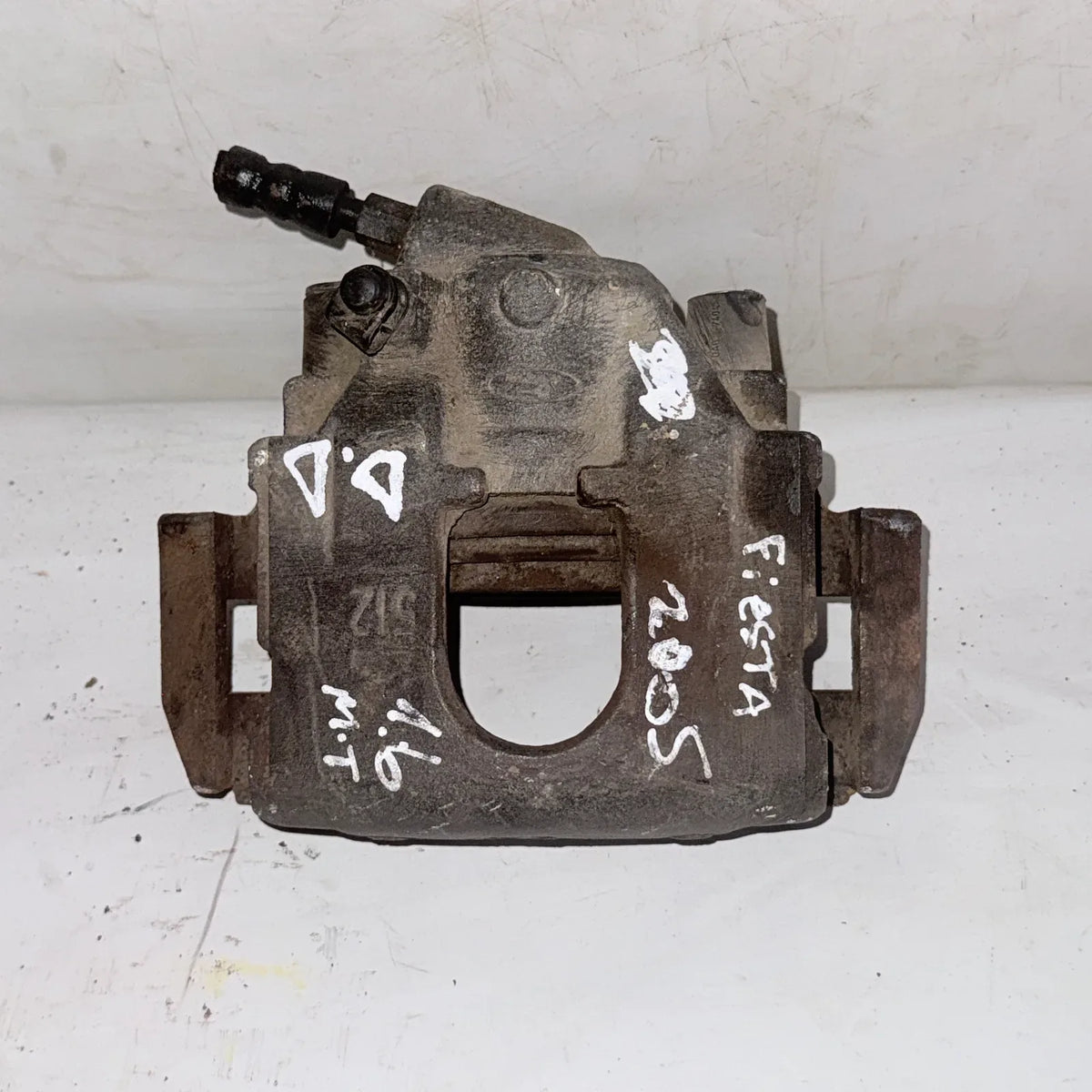 CALIPER DEL-DER Ford Fiesta 2005 - 1.6 4x2 Bencina Mecánico