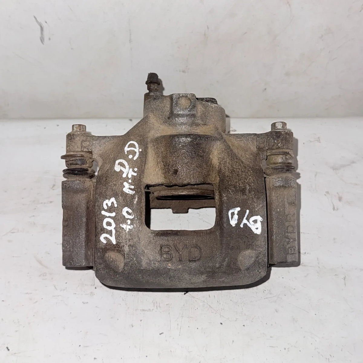 CALIPER DEL-DER BYD F0 2013 - 1.0 4x2 Bencina Mecánico