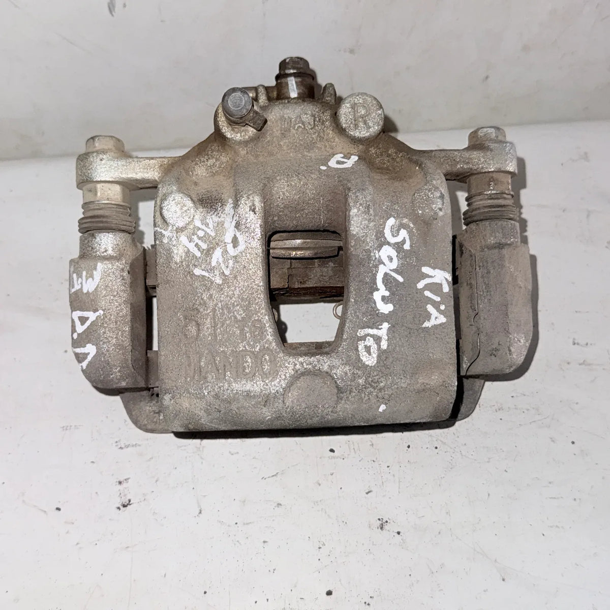 CALIPER DEL-DER Kia soluto 2021 - 1.4 4x2 Bencina Mecánico