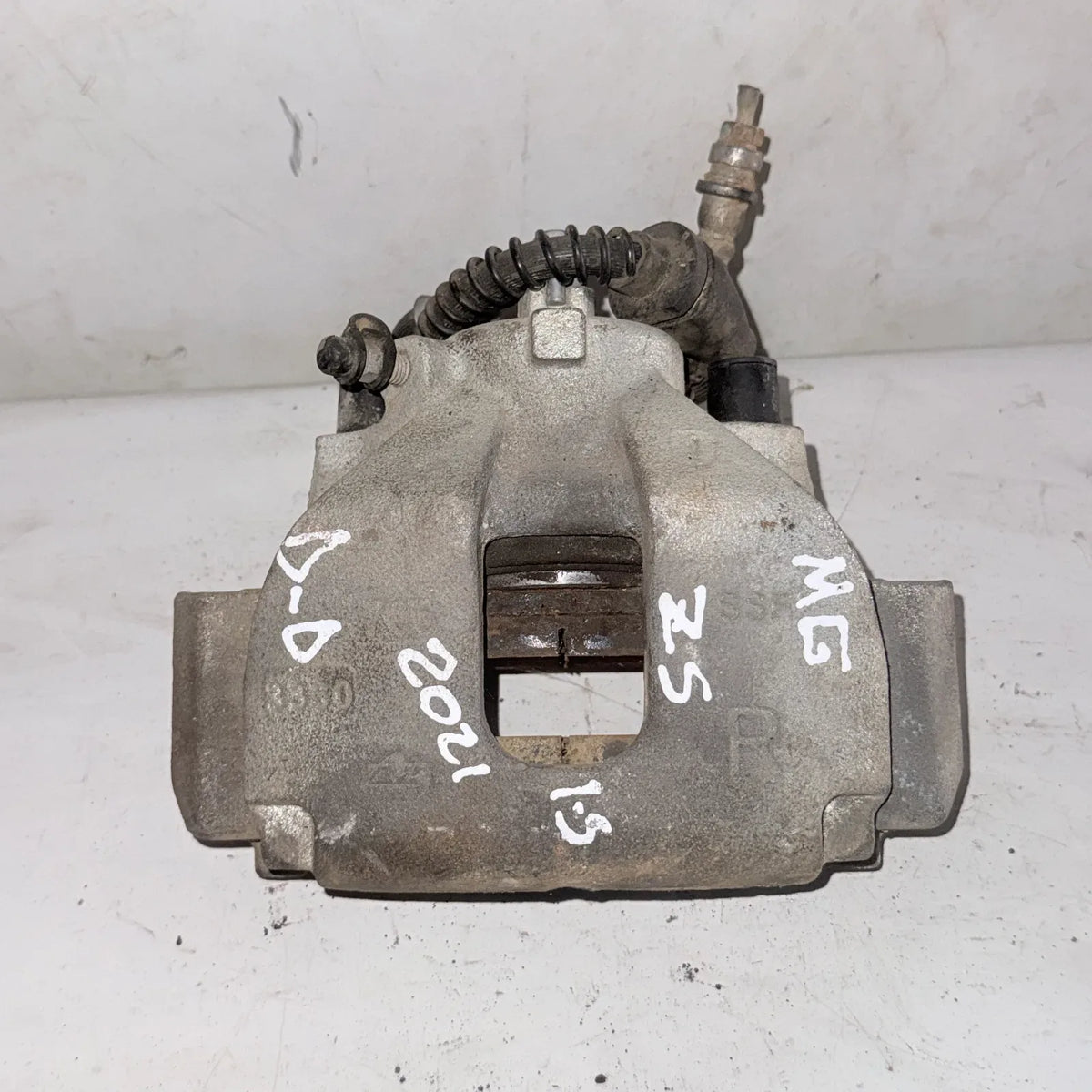CALIPER DEL-DER Mg Zs 2021 - 1.5 4x2 Bencina Mecánico