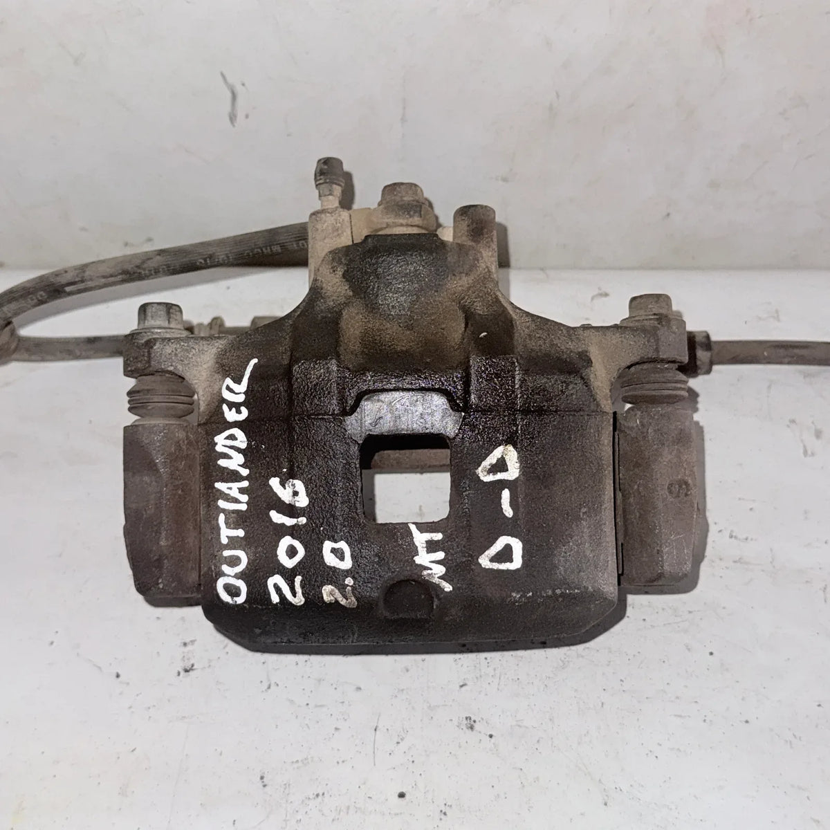CALIPER DEL-DER Mitsubishi Outlander 2016 - 2.0 4x2 Bencina Mecánico