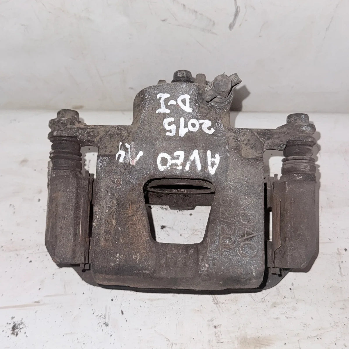CALIPER DEL-IZQ Chevrolet Aveo 2015 - 1.4 4x2 Bencina Mecánico