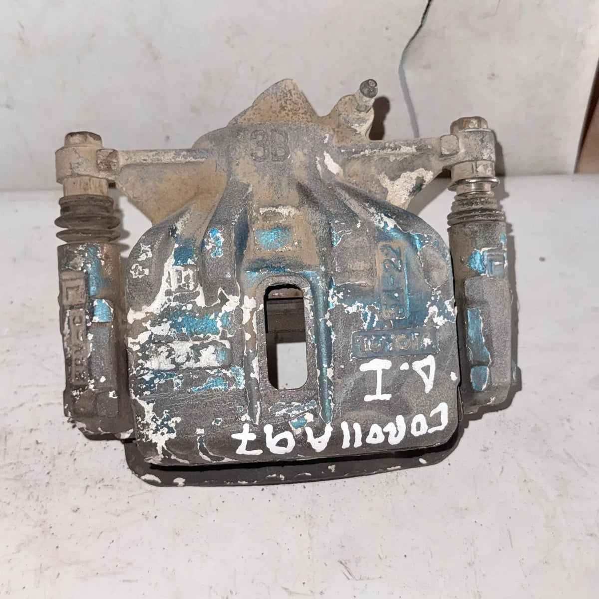 CALIPER DEL-IZQ Toyota Corolla 1997 - 1.6 4x2 Bencina Mecánico