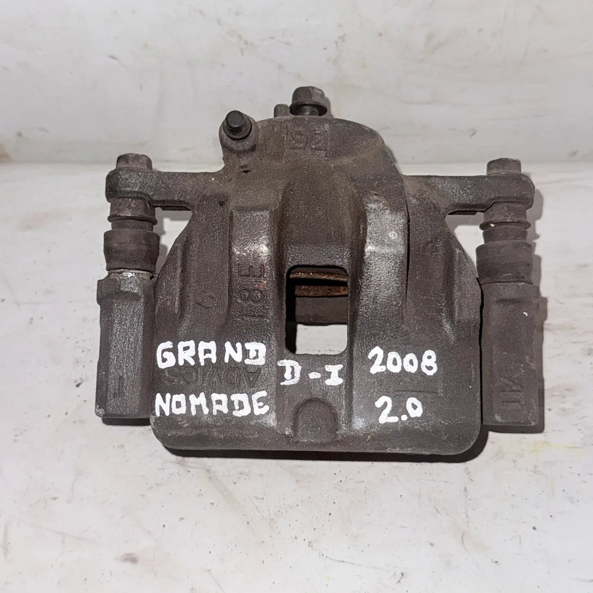 CALIPER DEL-IZQ Suzuki Nomade 2008 - 2.0 4x2 Bencina Mecánico