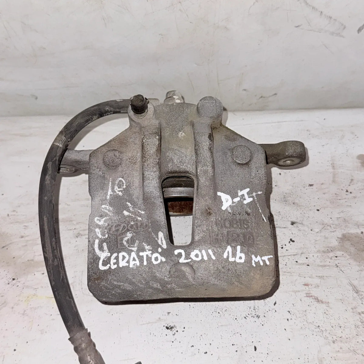 CALIPER DEL-IZQ Kia Cerato 2011 - 1.6 4x2 Bencina Mecánico