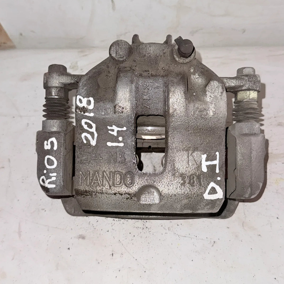 CALIPER DEL-IZQ Kia RIO 5 2018 - 1.4 4x2 Bencina Mecánico