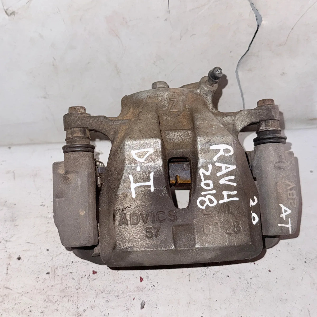 CALIPER DEL-IZQ Toyota Rav4 2018 - 2.0 4x2 Bencina Mecánico