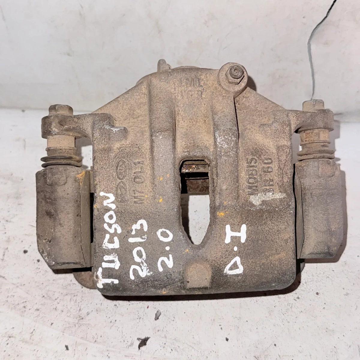 CALIPER DEL-IZQ Hyundai Tucson 2013 - 2.0 4x2 Bencina Mecánico