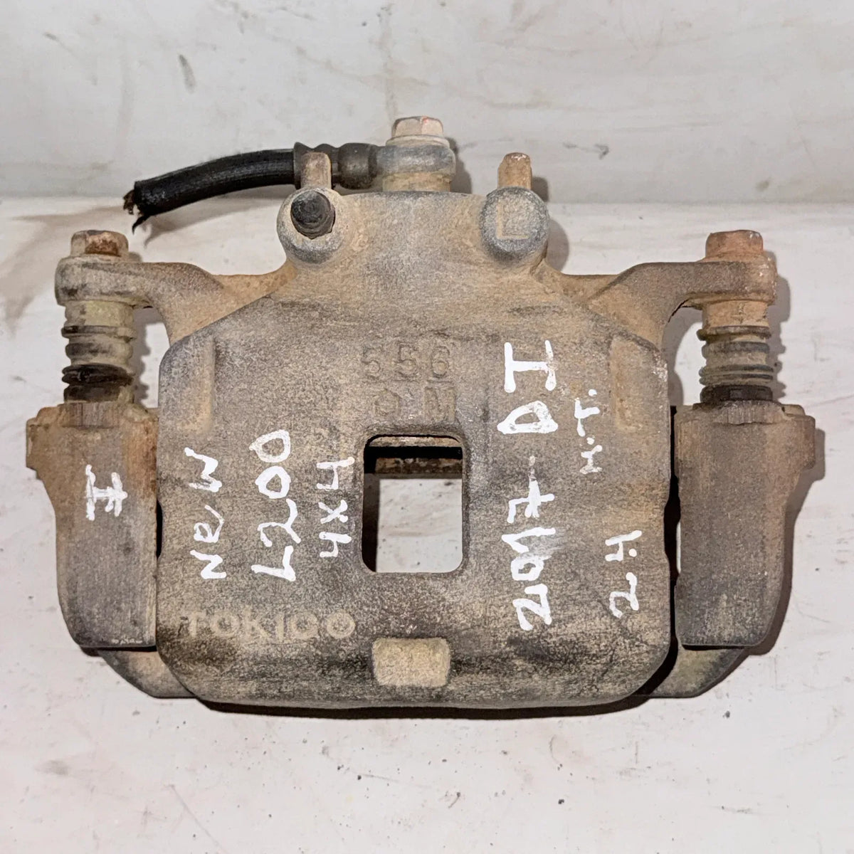 CALIPER DEL-IZQ Mitsubishi L200 2017 - 2.4 4x4 Diesel Mecánico